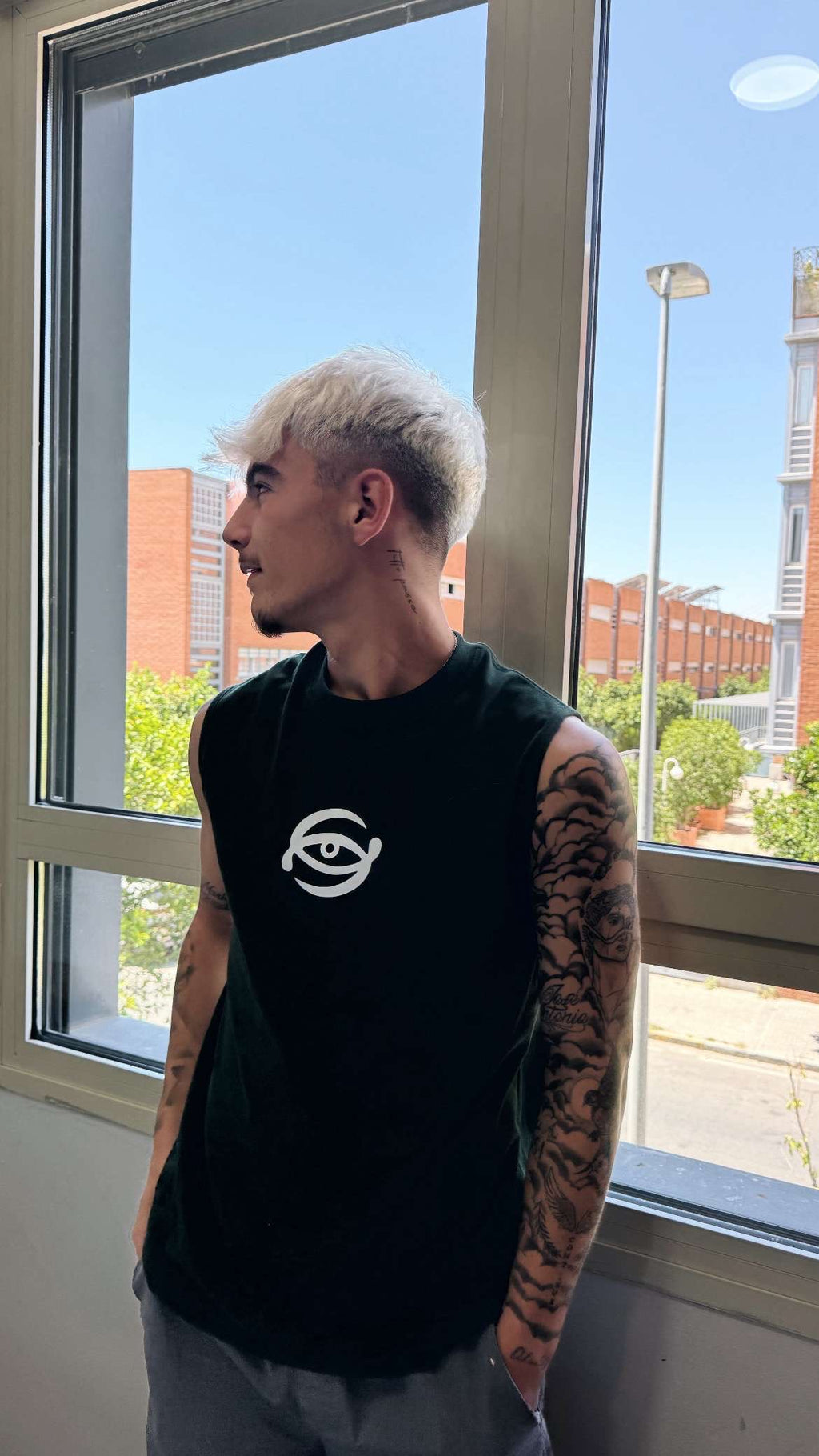 SPORT VEST